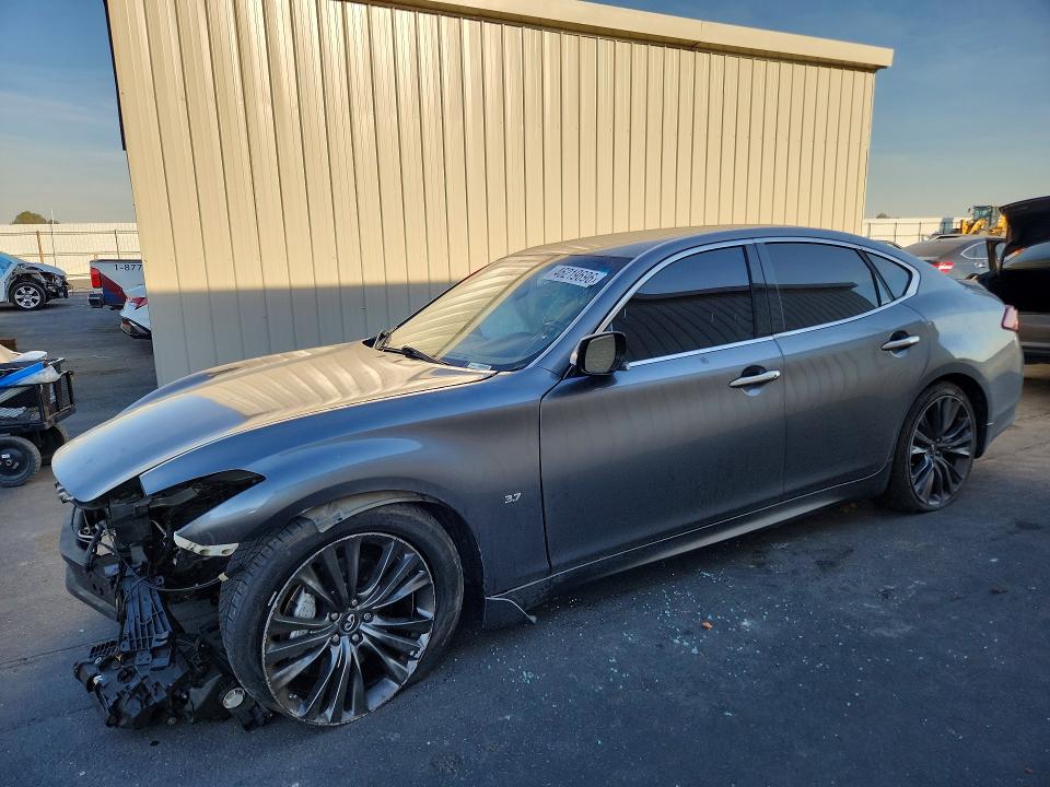 2016 INFINITI Q70 — VIN JN1BY1AP2GM220295
