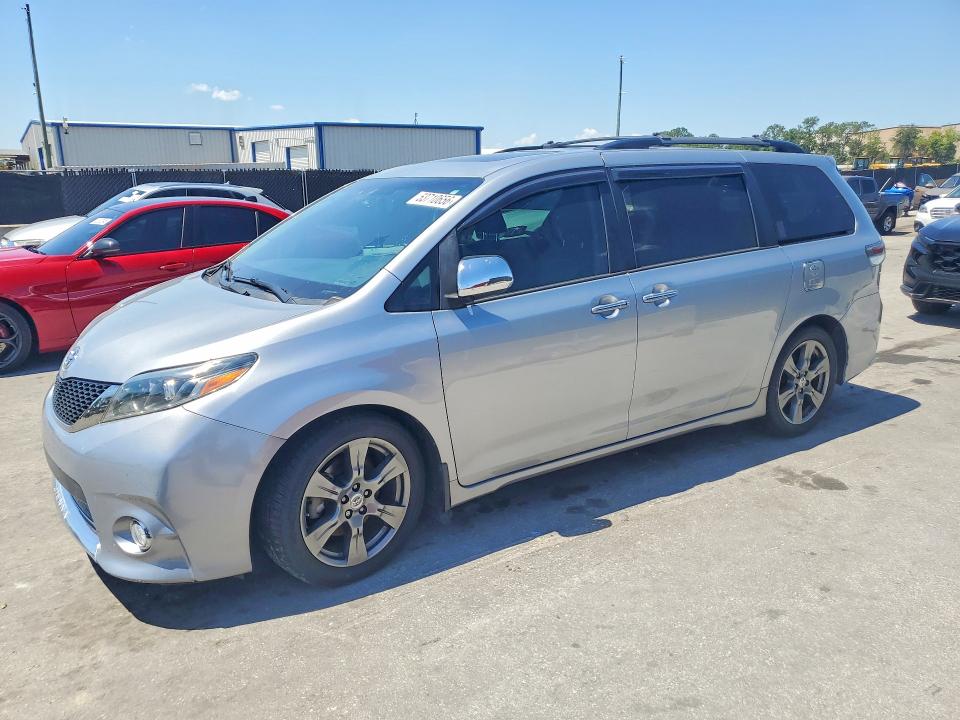2017 TOYOTA SIENNA — VIN 5TDXZ3DC1HS870357