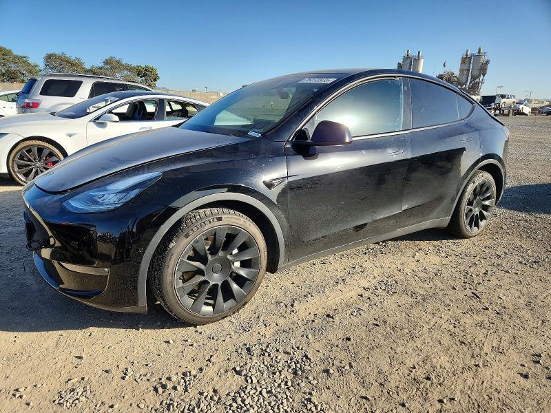 2022 TESLA MODEL Y — VIN 7SAYGDEE2NF481729