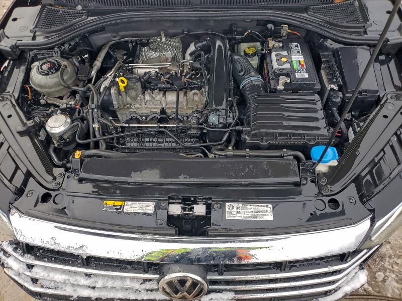 3VWCB7BU3KM142825