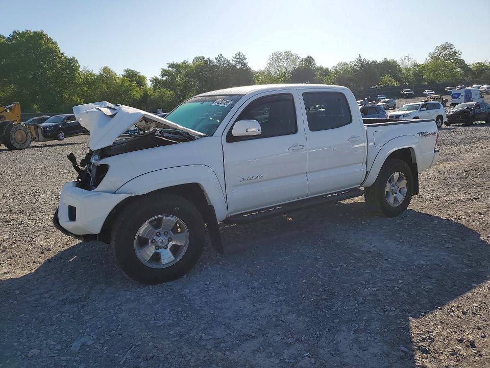 2015 TOYOTA TACOMA — VIN 3TMLU4ENXFM174550