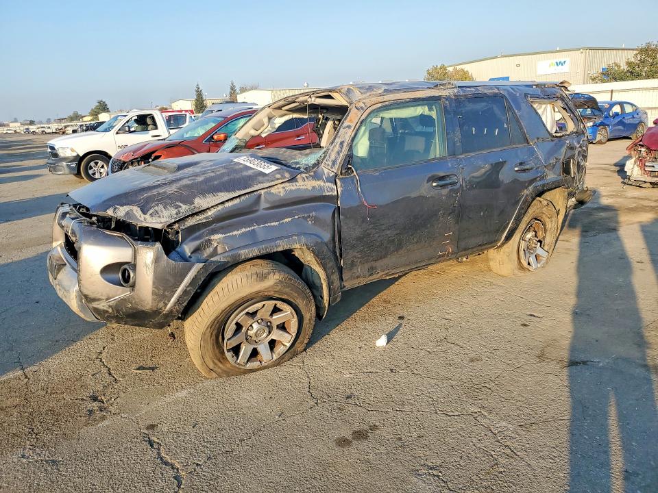 2015 TOYOTA 4RUNNER — VIN JTEBU5JR6F5268257