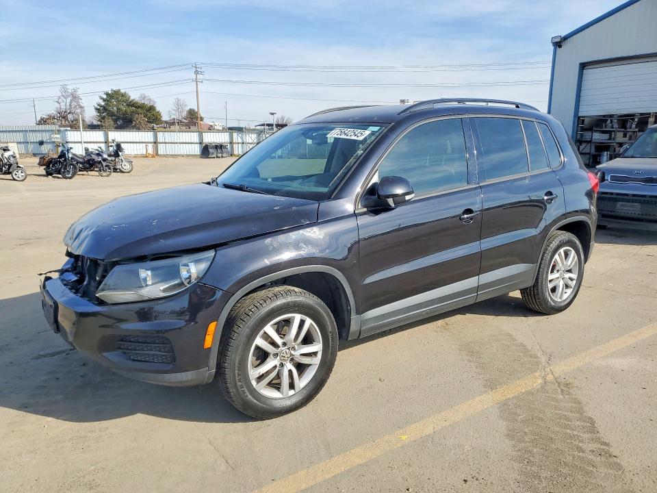 2016 VOLKSWAGEN TIGUAN — VIN WVGAV7AX2GW502635