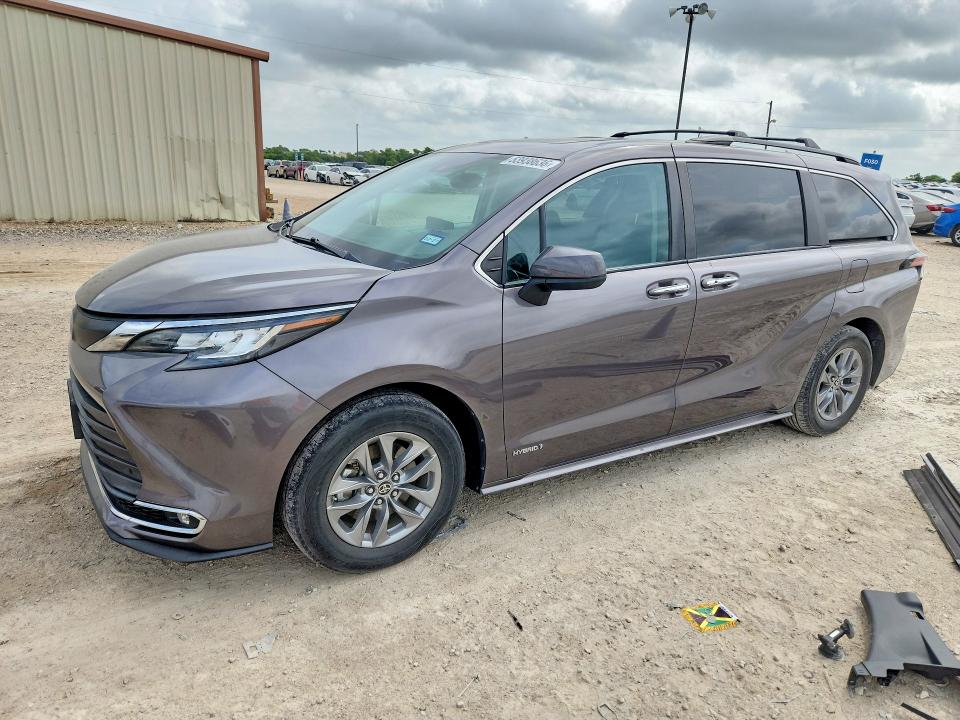 2021 TOYOTA SIENNA — VIN 5TDYRKEC7MS029781