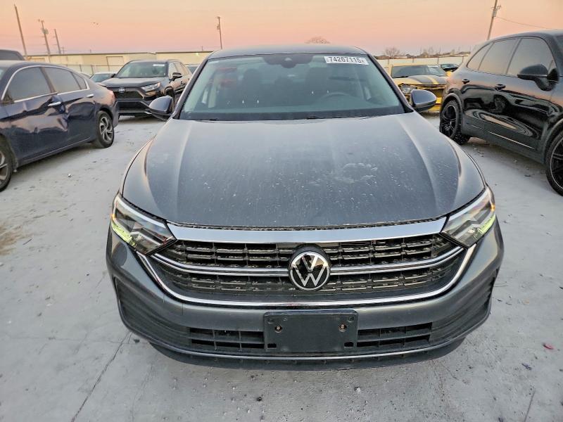 3VW5M7BU6RM045938
