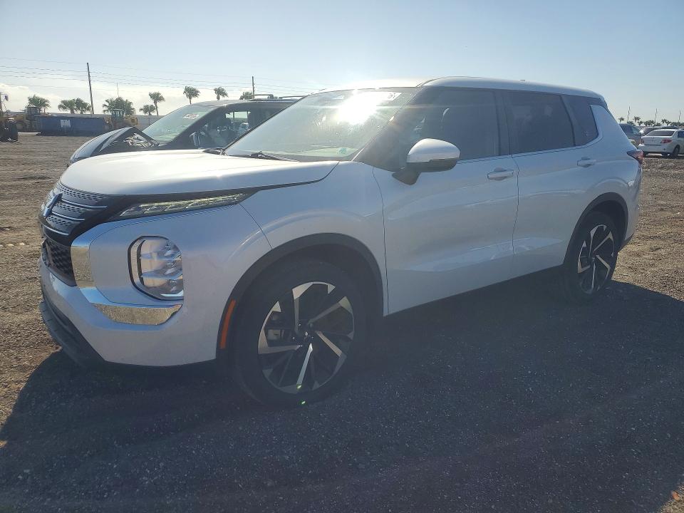 2022 MITSUBISHI OUTLANDER — VIN JA4J3TA88NZ027672