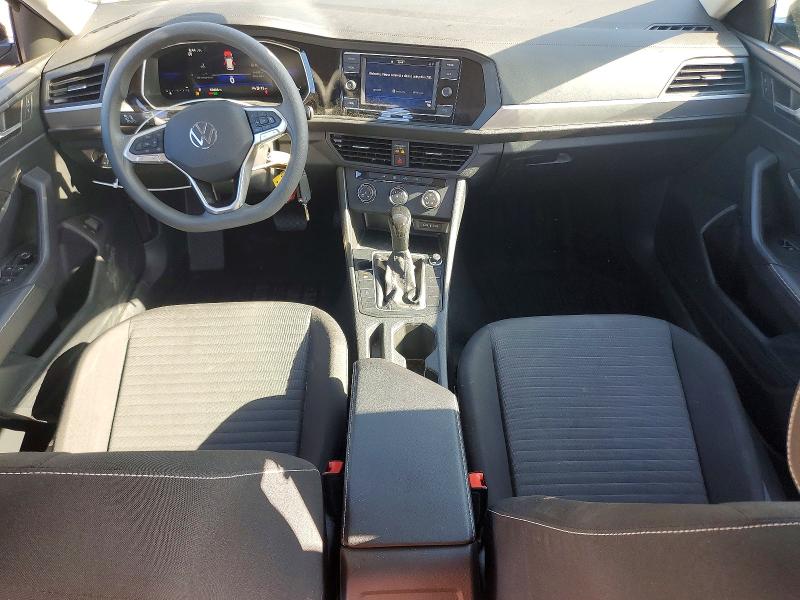 3VW5M7BU7PM030975