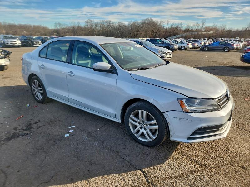 3VW2B7AJ3JM245650
