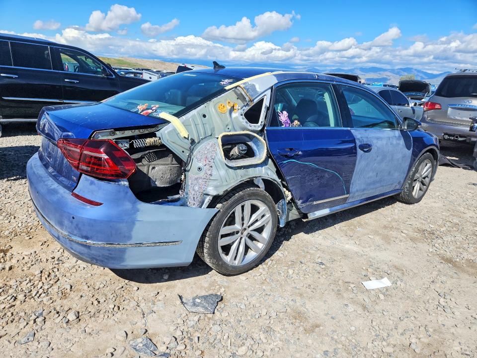 1VWGT7A37HC054409
