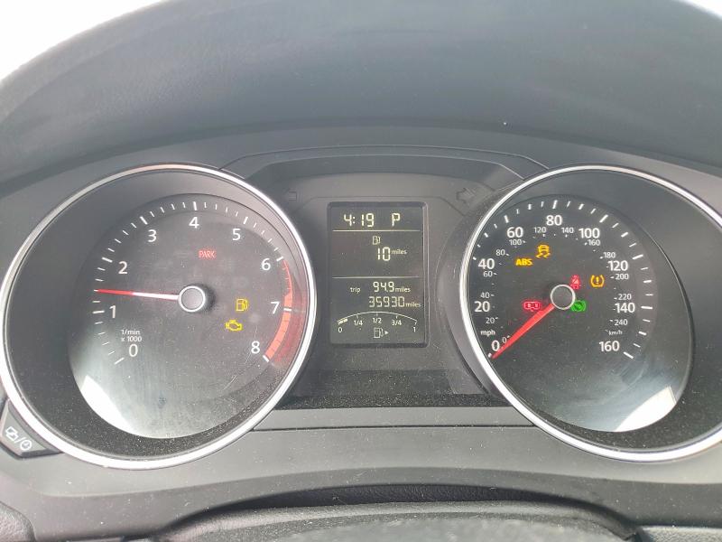 3VW2B7AJ8HM235402