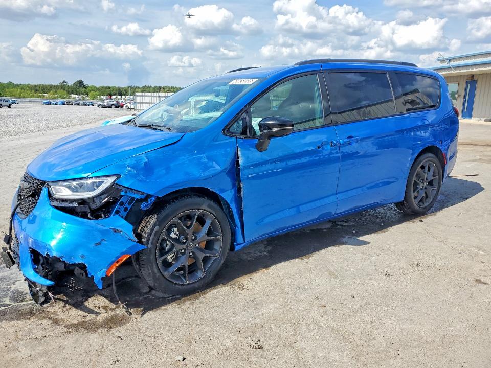 2026 CHRYSLER PACIFICA — VIN 2C4RC1BG1TR267673