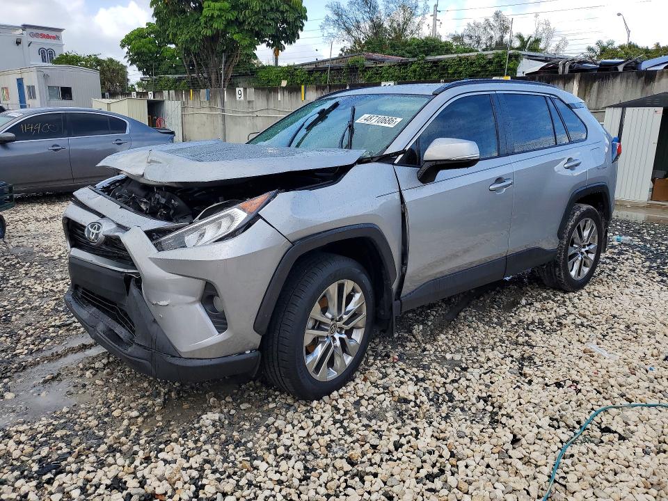 2021 TOYOTA RAV4 — VIN 2T3C1RFV4MW183924