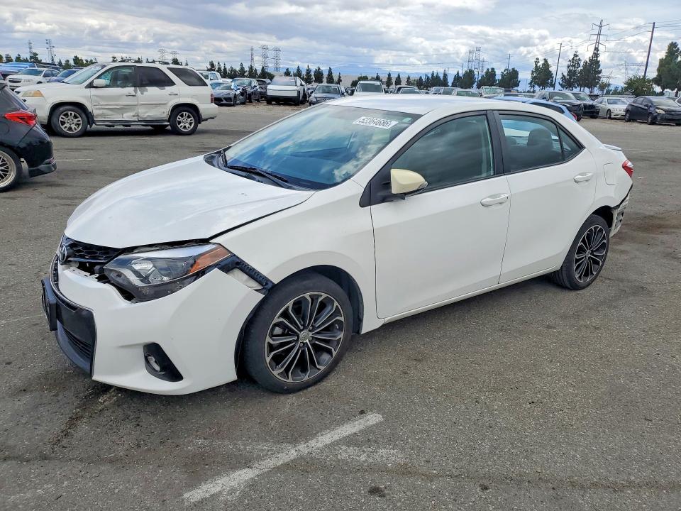 2016 TOYOTA COROLLA — VIN 5YFBURHE3GP471867