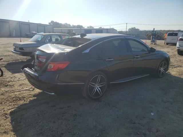 1HGCV2F96NA010261