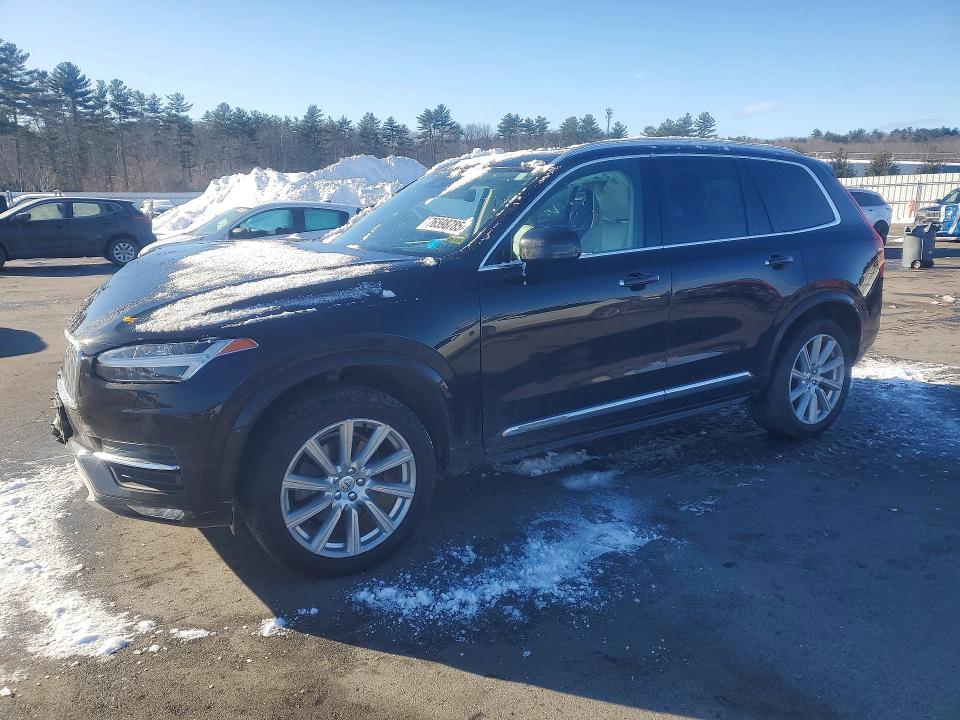 2016 VOLVO XC90 — VIN YV4A22PL0G1012435
