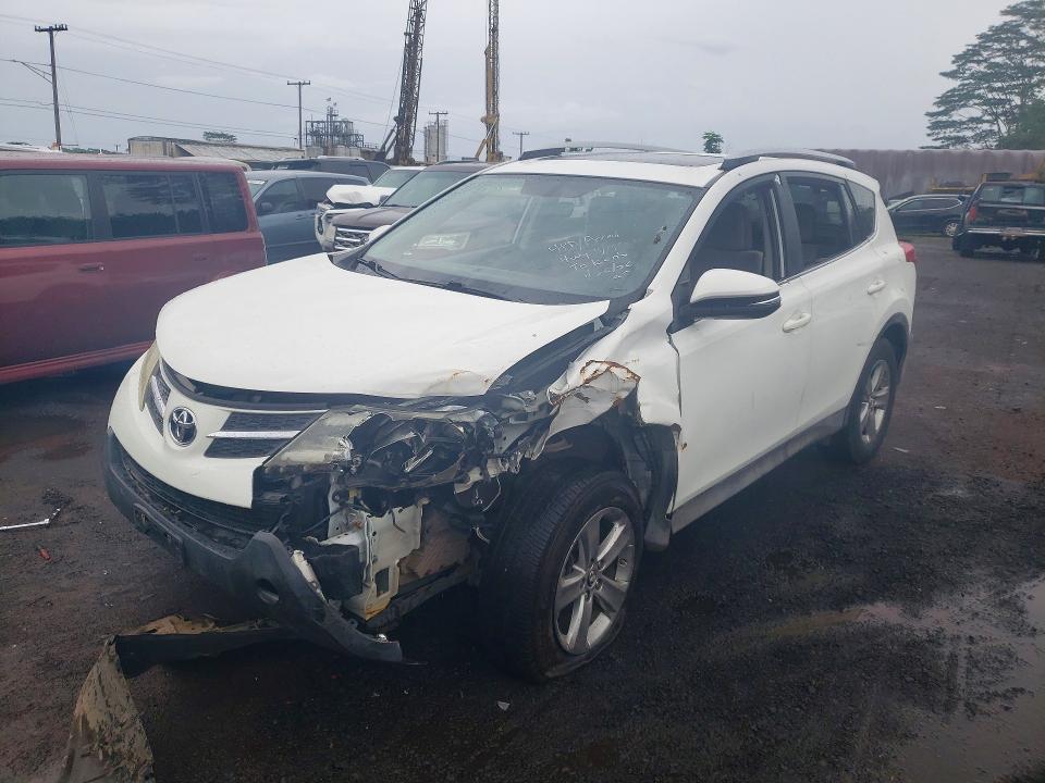 2015 TOYOTA RAV4 — VIN JTMWFREV8FJ028214