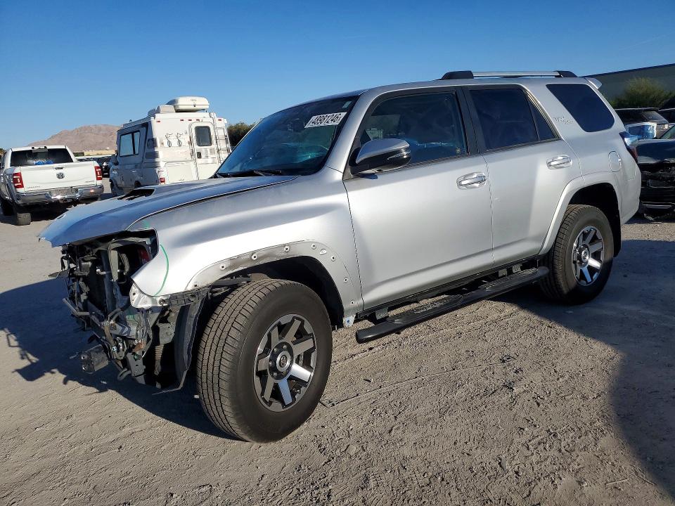 2018 TOYOTA 4RUNNER — VIN JTEBU5JR2J5585350