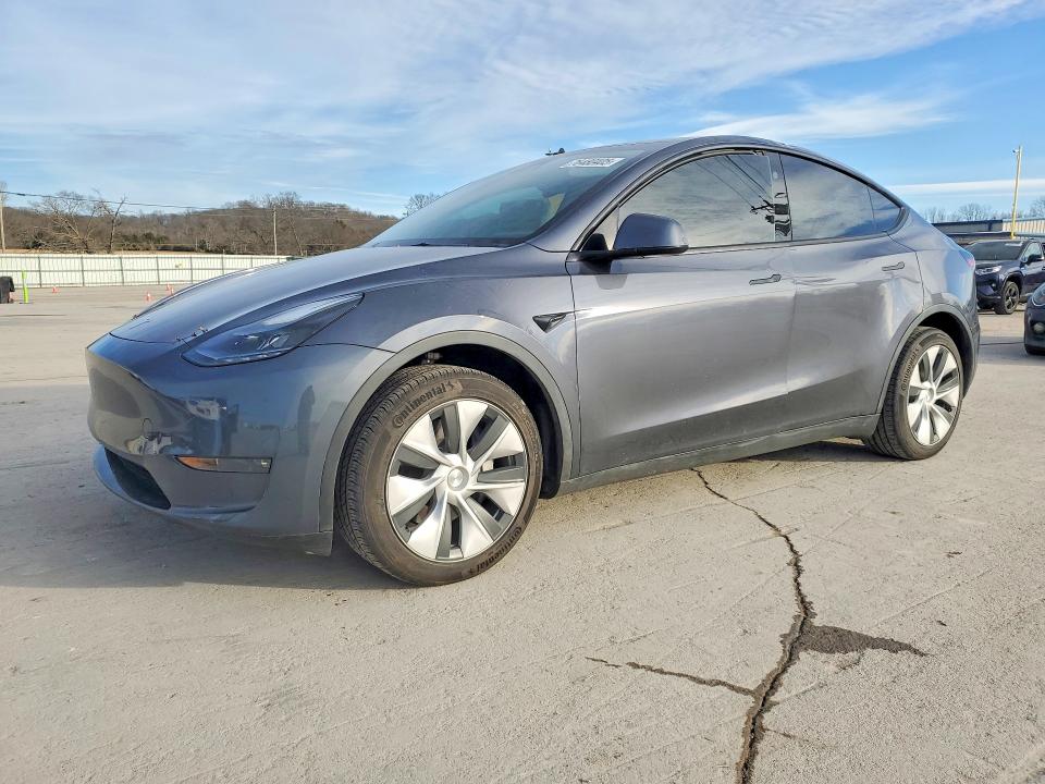 2023 TESLA MODEL Y — VIN 7SAYGDEE0PF827912