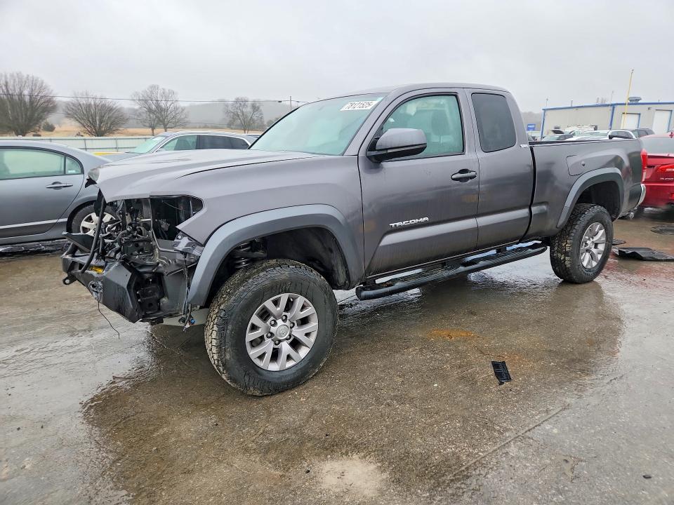 2017 TOYOTA TACOMA — VIN 5TFSZ5AN2HX114901