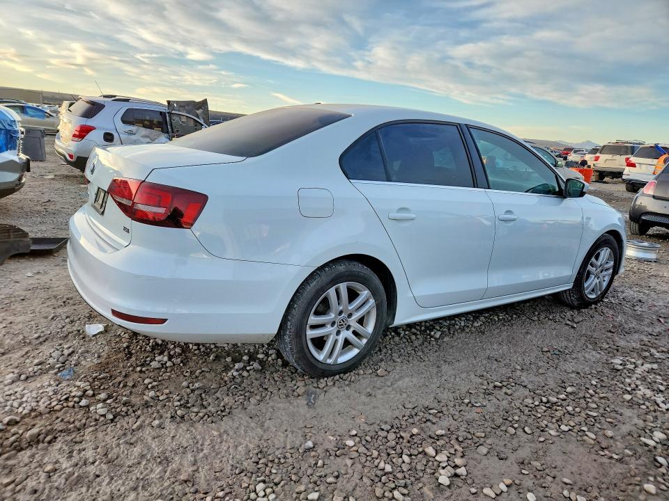 3VW2B7AJ5HM371230