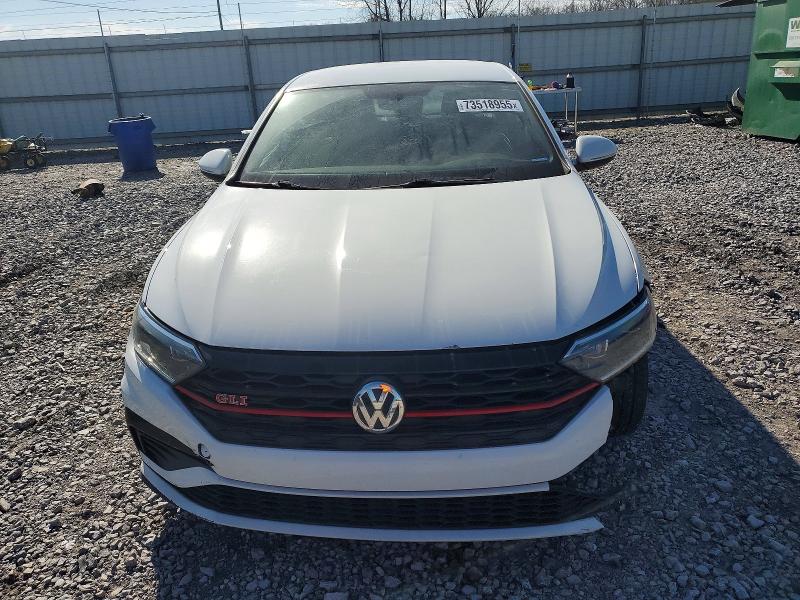 3VW5T7BU7KM212459