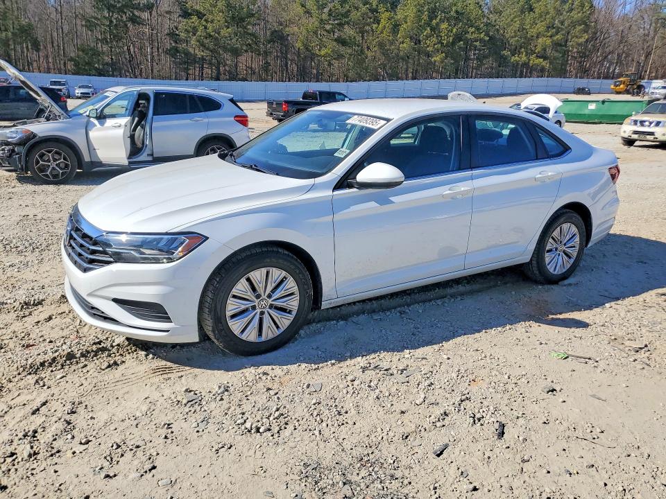 2019 VOLKSWAGEN JETTA — VIN 3VWCB7BU9KM134406