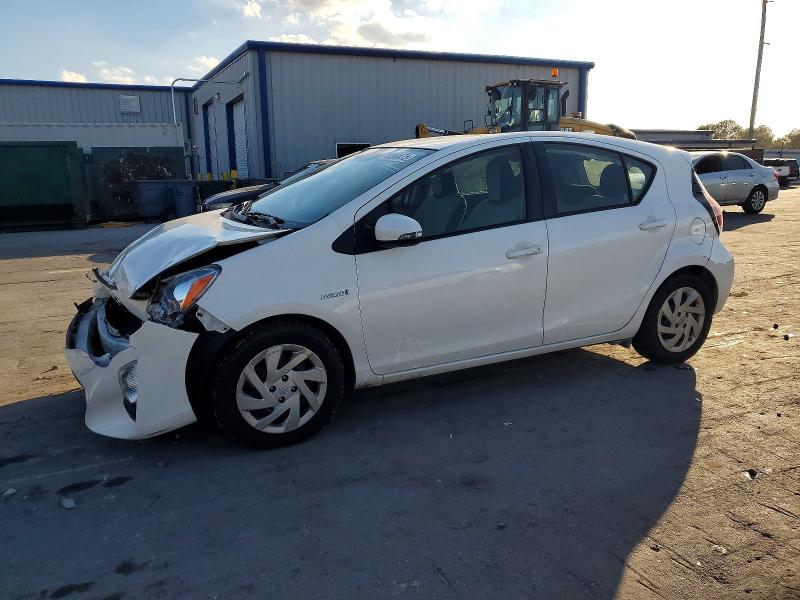 2015 TOYOTA PRIUS C — VIN JTDKDTB34F1087636