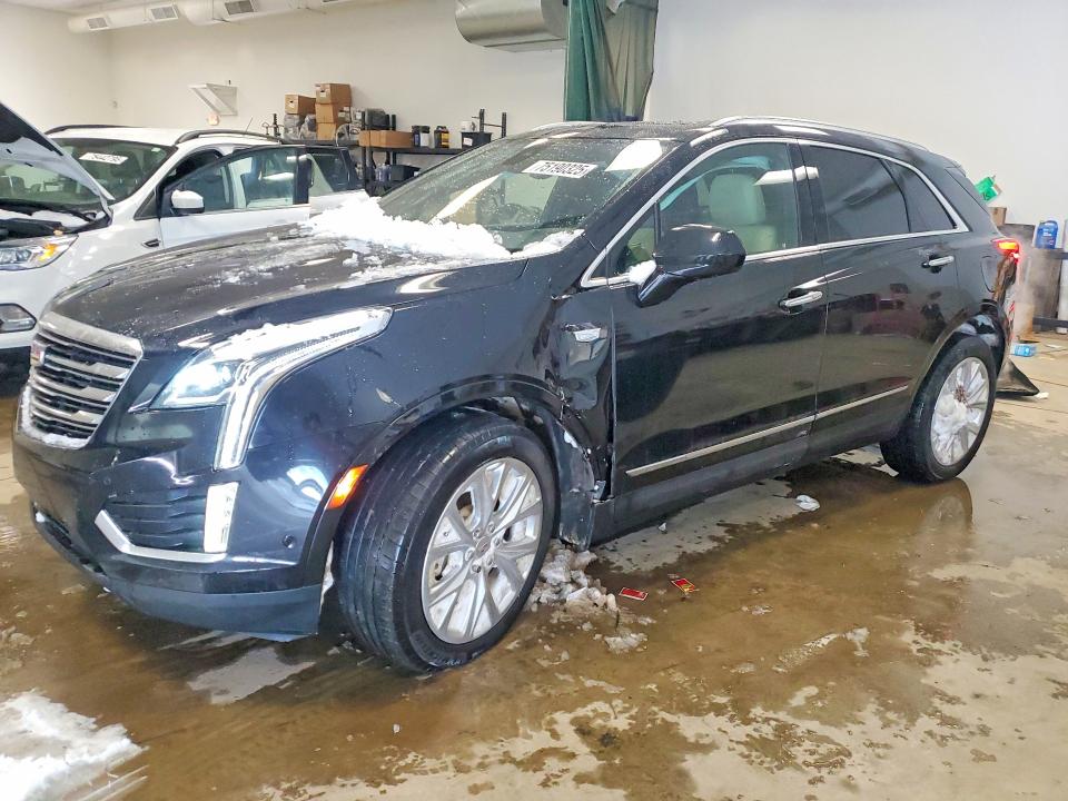 2019 CADILLAC XT5 — VIN 1GYKNFRS8KZ300556
