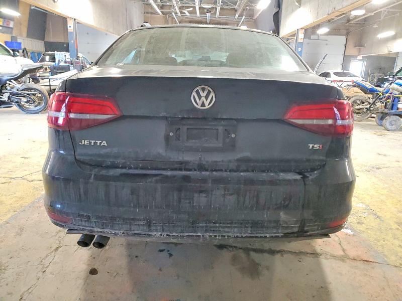 3VW2B7AJXJM211303