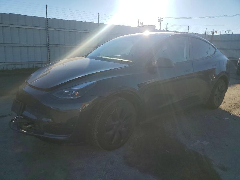 2024 TESLA MODEL Y — VIN 7SAYGDEE1RF117596