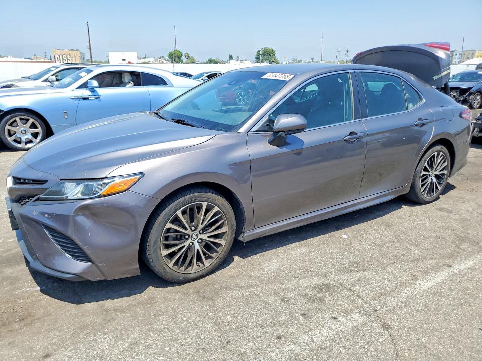 2018 TOYOTA CAMRY — VIN 4T1B11HK2JU656806