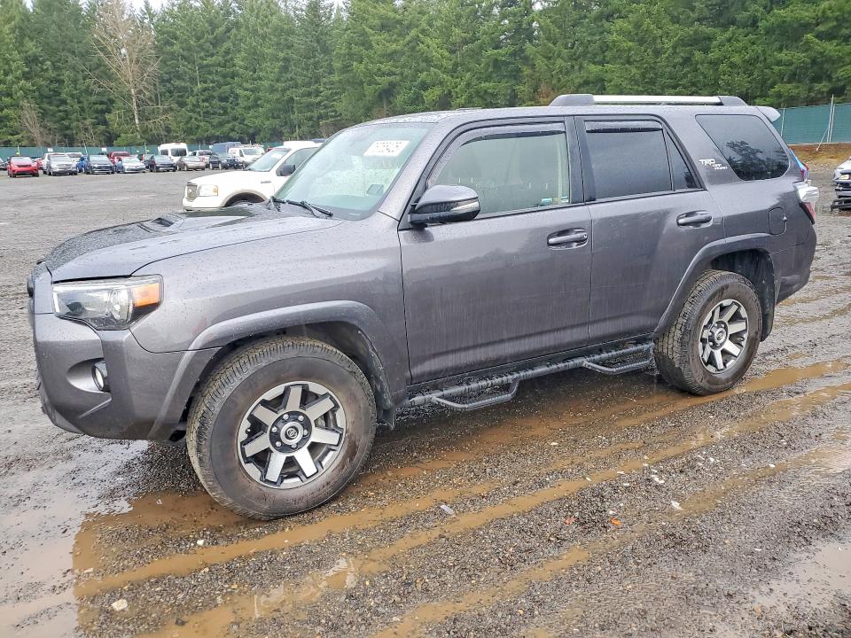 2018 TOYOTA 4RUNNER — VIN JTEBU5JR3J5609302