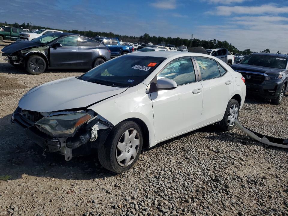 2015 TOYOTA COROLLA — VIN 5YFBURHE7FP303647