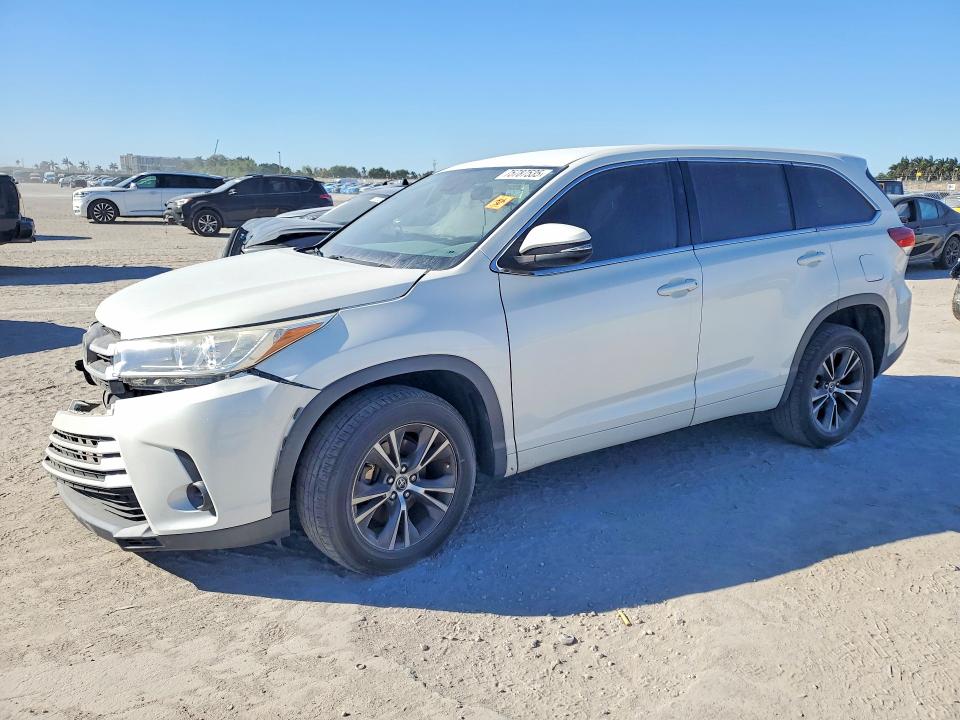 2017 TOYOTA HIGHLANDER — VIN 5TDZARFH9HS029673