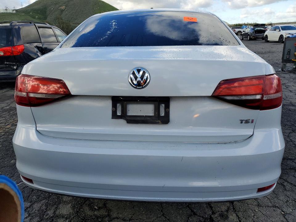 3VW2B7AJ8HM274605