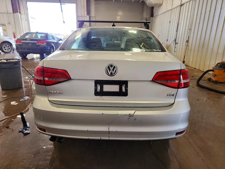 3VWLA7AJ8FM340445