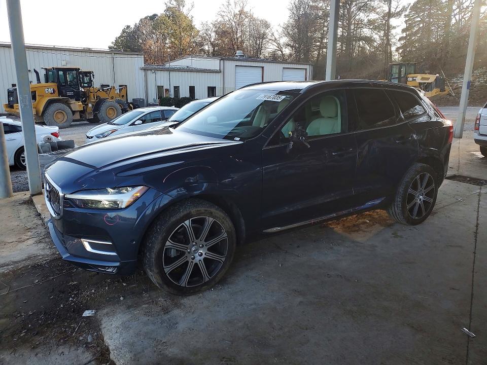 2021 VOLVO XC60 — VIN YV4102DL4M1876023
