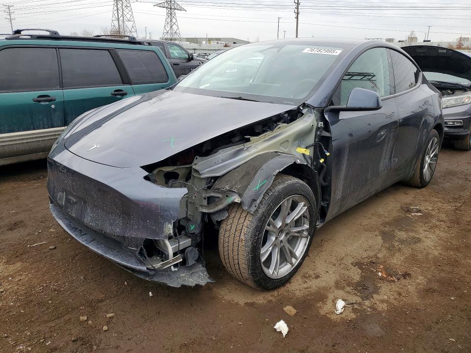 2023 TESLA MODEL Y — VIN 7SAYGAEE2PF961982