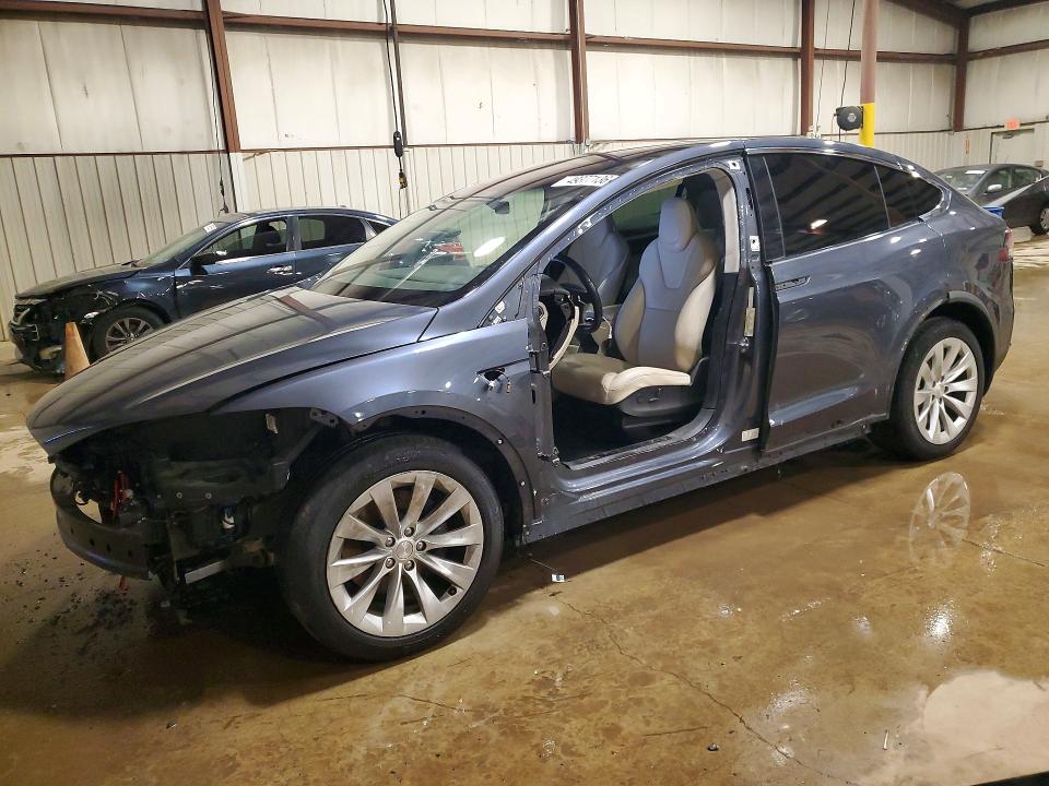 2017 TESLA MODEL X — VIN 5YJXCBE2XHF074499