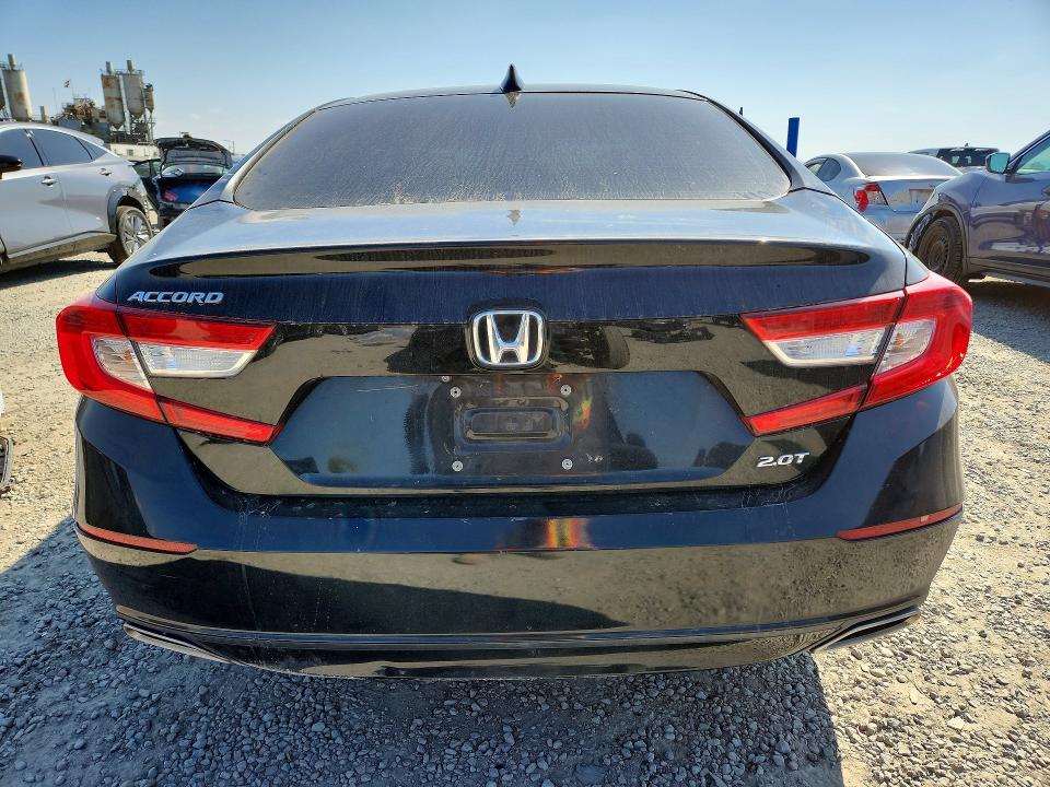 1HGCV2F52JA018154