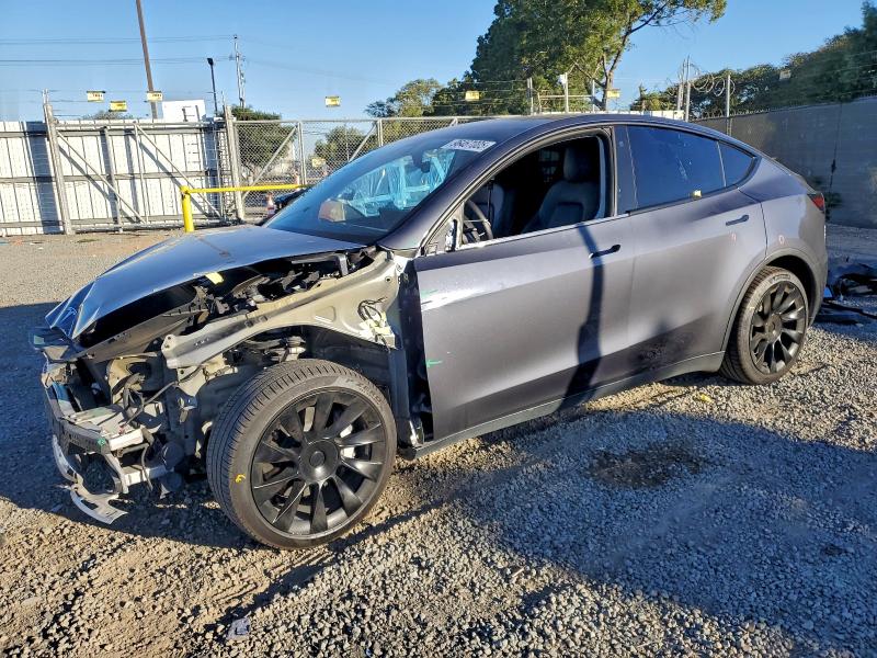 2022 TESLA MODEL Y — VIN 7SAYGDEE9NF343301
