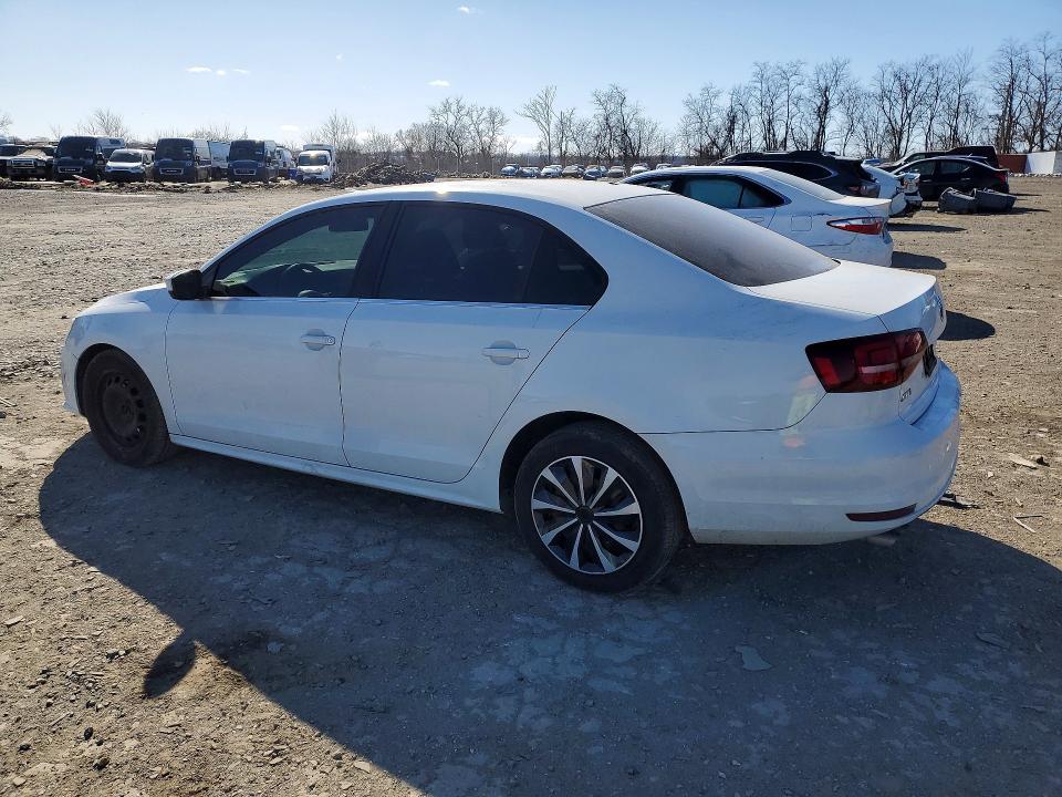 3VW2B7AJXHM217676