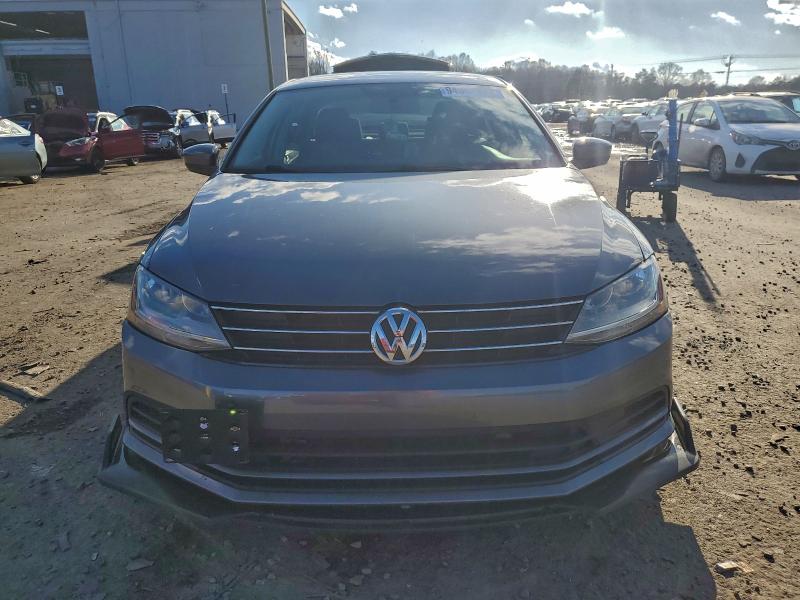 3VW2B7AJ4HM318888
