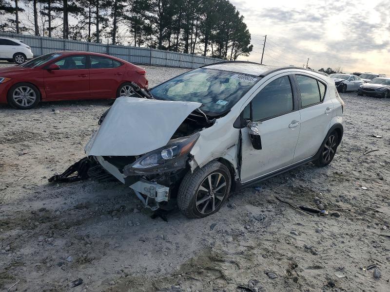 2018 TOYOTA PRIUS C — VIN JTDKDTB30J1605637