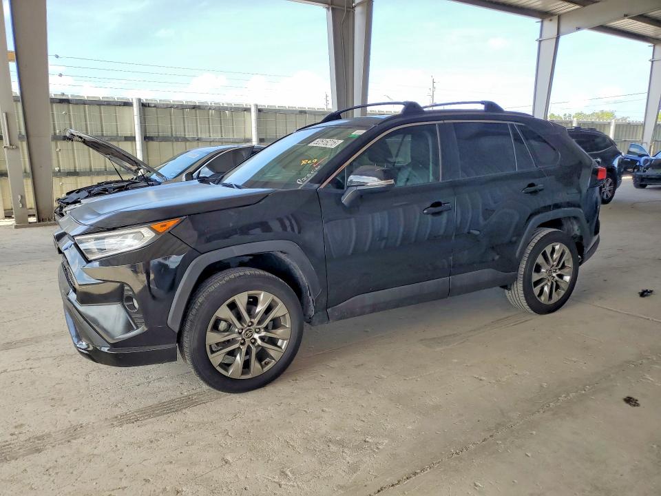 2021 TOYOTA RAV4 — VIN 2T3C1RFV4MC122770