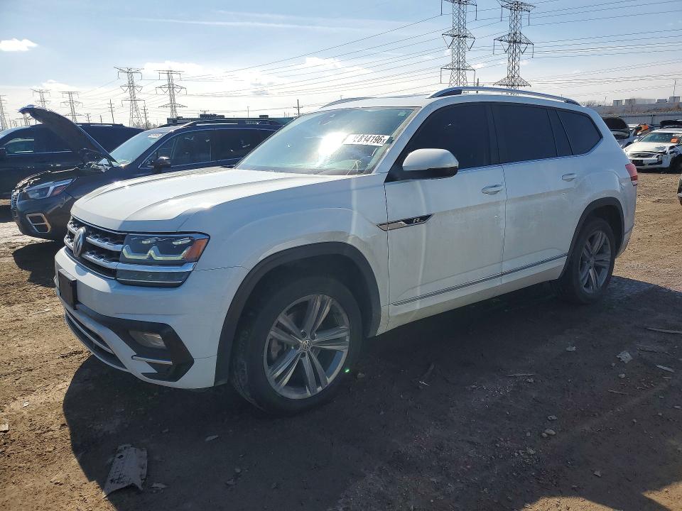 2018 VOLKSWAGEN ATLAS — VIN 1V2RR2CA8JC583364