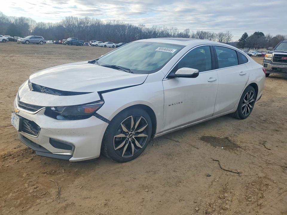 2018 CHEVROLET MALIBU — VIN 1G1ZD5ST0JF261880