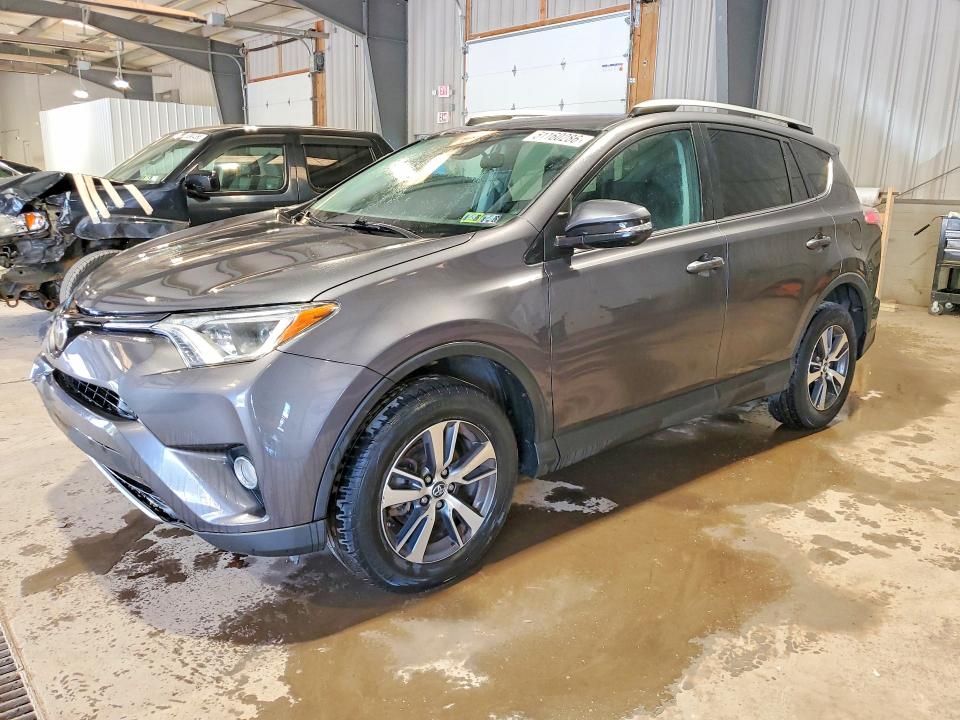 2017 TOYOTA RAV4 — VIN 2T3RFREV0HW692783