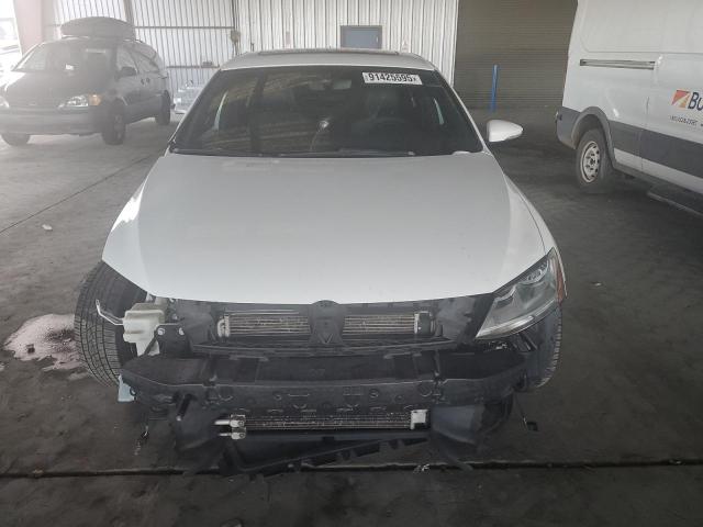 3VW5T7AJ1HM323041