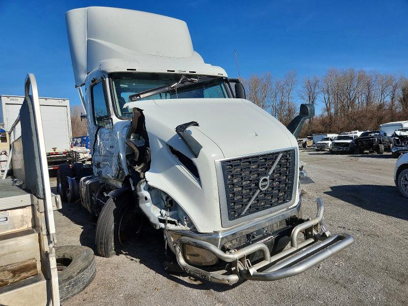 2024 VOLVO VNR — VIN 4V4WC9EG0RN647157